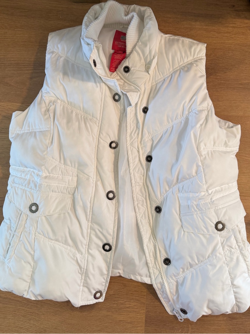 Faded Glory White Quilted Puffer Vest